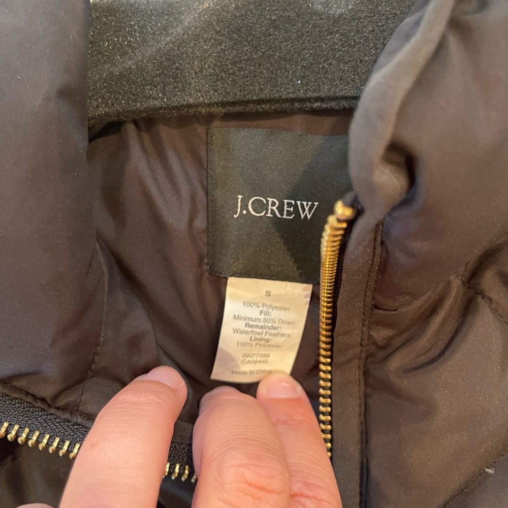 Jcrew women’s black quilted vest - Picture 3 of 6